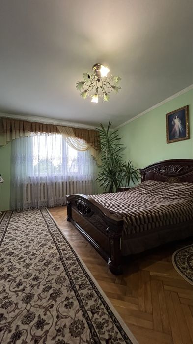 Продаж добротного будинку смт. Колки