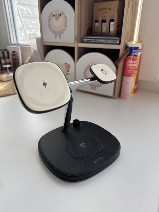 Безпровідна зарядна станція