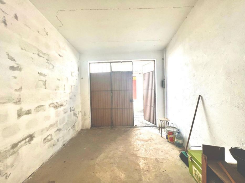 Garagem / arrumos