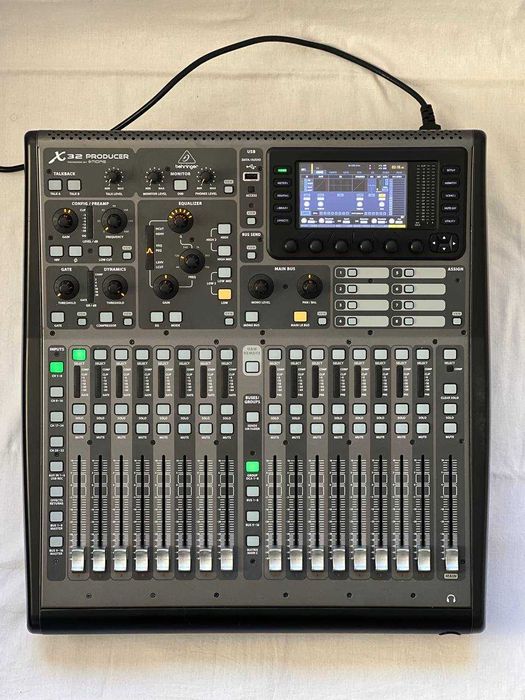 Цифровий мікшерний пульт Behringer X32 Producer
