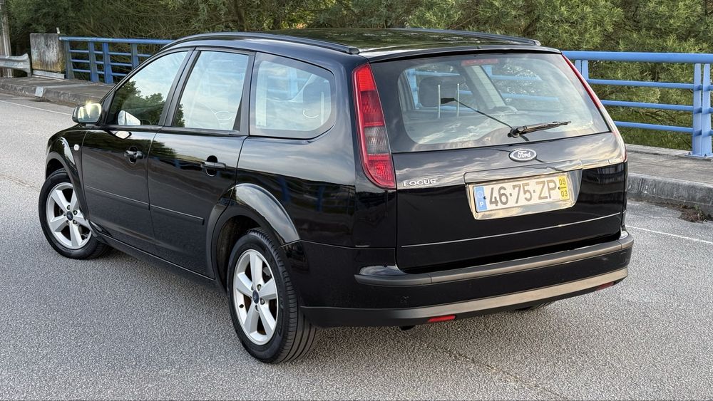 Ford Focus 1.6TDCi 110cv - Nacional - Muito Nova