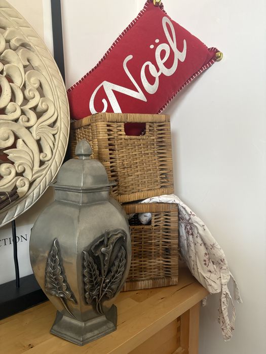 Decoraçao Cestos/ almofadas / jarra