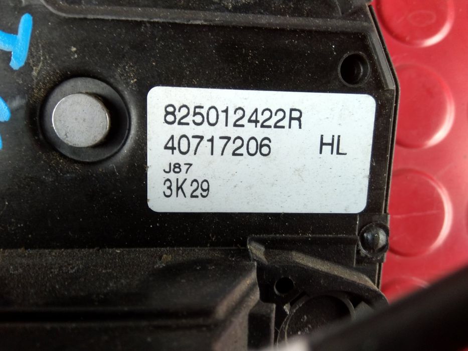 Fechadura / Fecho Porta Trás Esquerdo 825012422R - RENAULT CAPTUR I