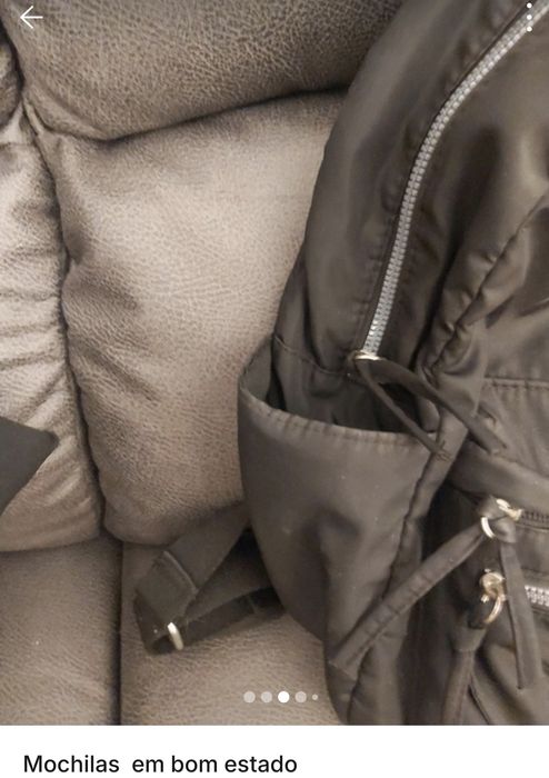 Mochila preta muito pratica