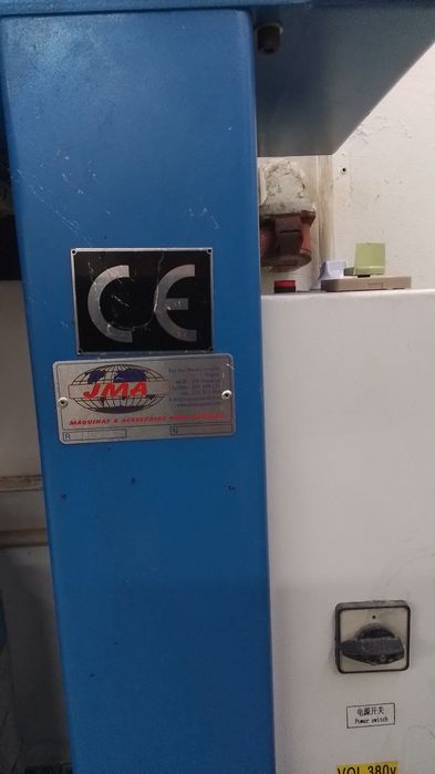 Martelo batedor para calçado