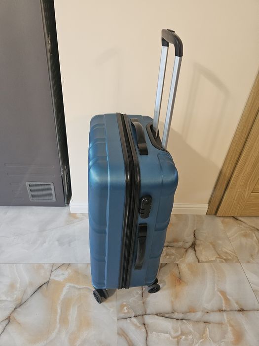 Duża walizka 67x45x24