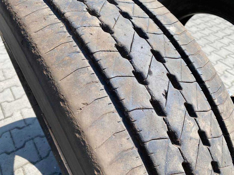 Opona ciężarowa używana prowadząca 275/70R22.5 GOODYEAR KMAX S / 12mm