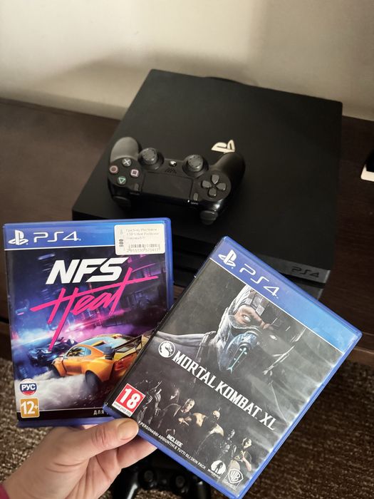 Play station 4 PS 4 pro