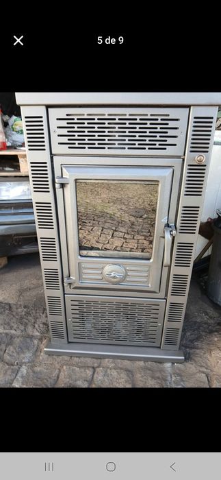 Vendo salamandra a lenha, ventilada, como nova.