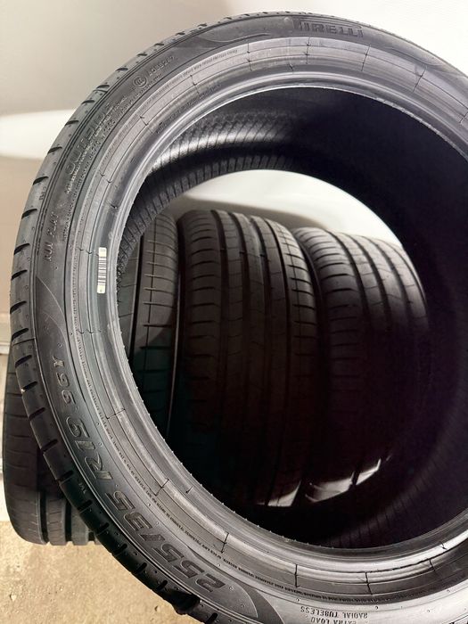 255/35r19 & 225/40r19 Pirelli PZero PZ4 96Y 93Y XL Runflat RFT (AR) 25
