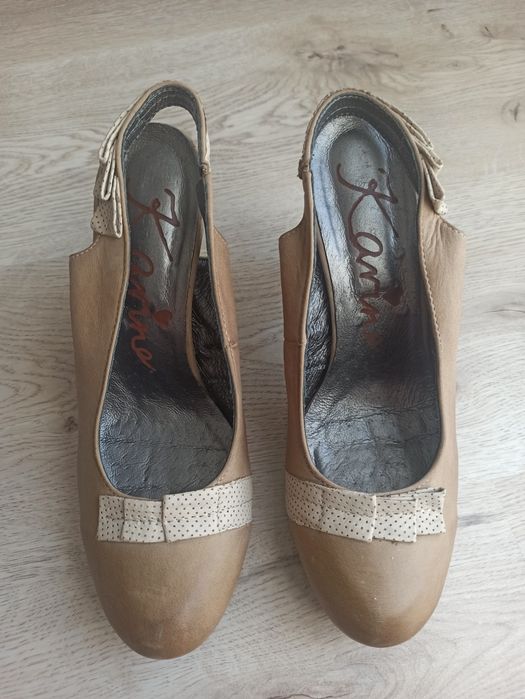 Czółenka rozm 38 Karino