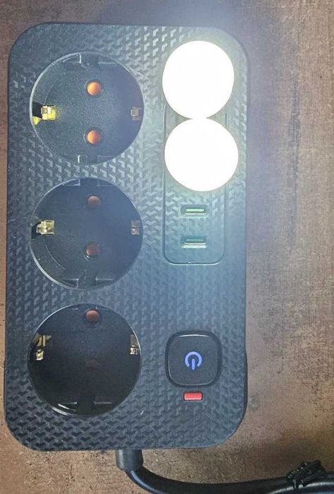 Многофункциональный распределитель  разветвитель тройник AC/USB 7в1