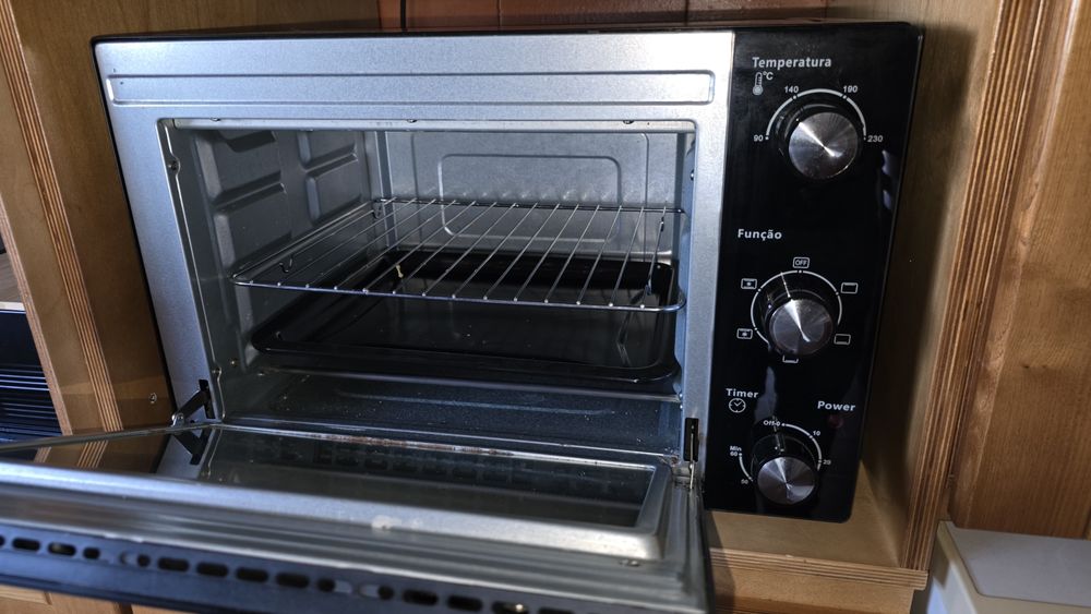 2 fornos praticamente novos
