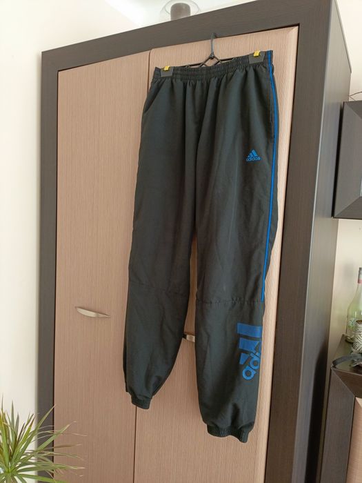 Męskie spodnie dresowe ortalionowe Adidas rozmiar M/L czarne