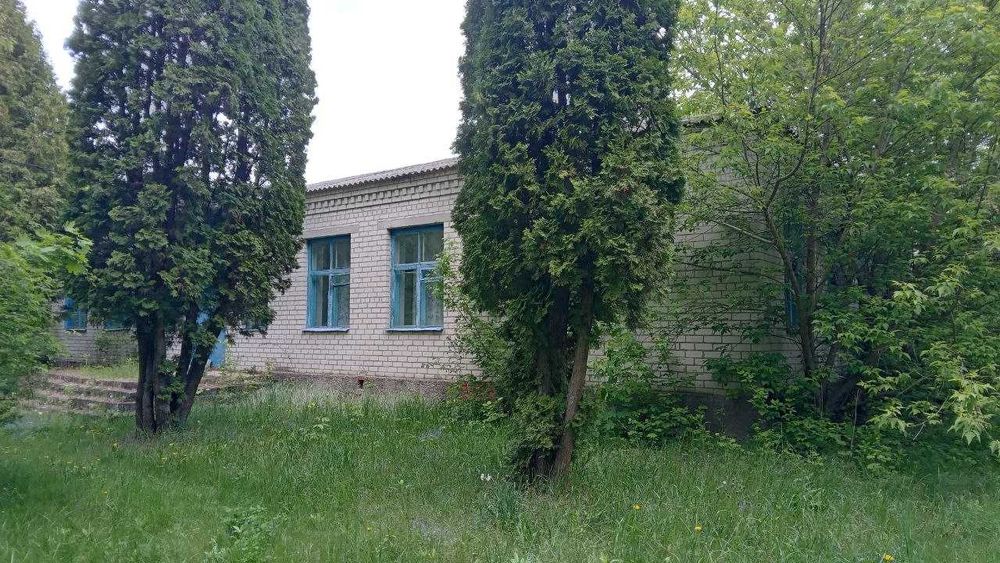 Одноповерхова будівля S= 427.9 м2. 0.3 га, Олбин, вул. Б. Синицьких 64