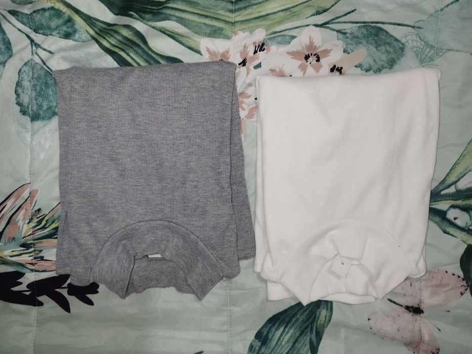 Duas camisolas gola alta 13-14 anos