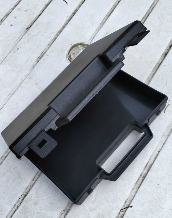 pudełko walizeczka opakowanie plastik