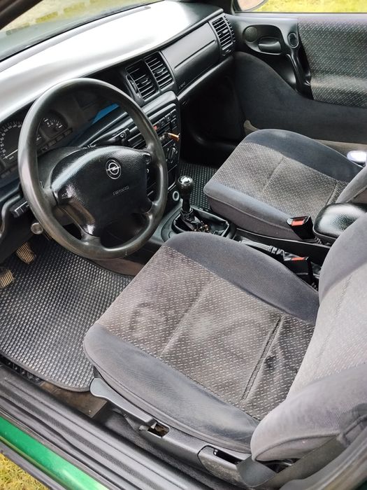 Продам Опель вектра б