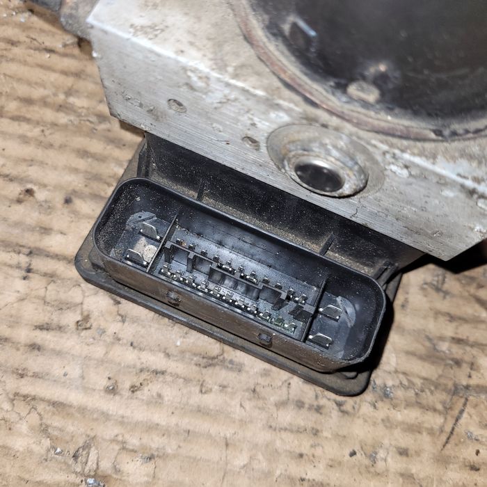 Pompa abs opel zafira B 2005r