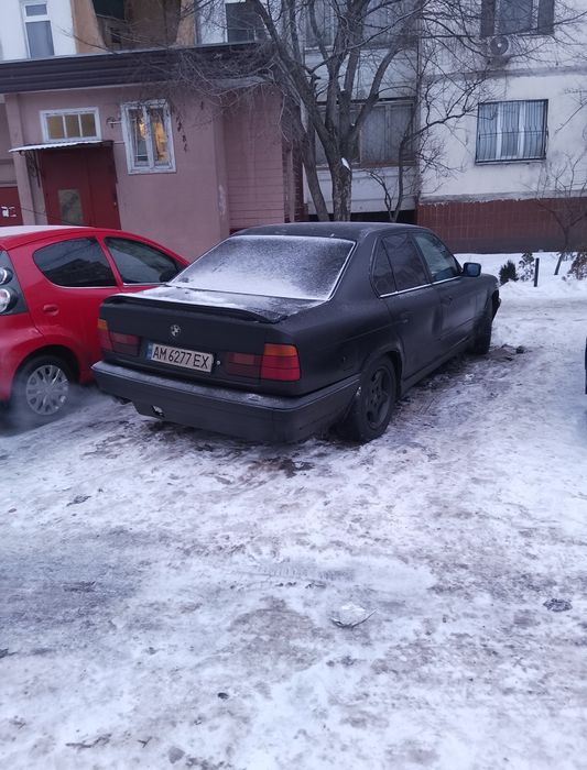 Продам bmw e34  двигатель м50 2,5 бензин,газ