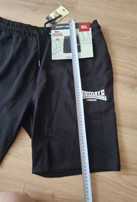 czarne męskie szorty rozm.xl Lonsdale