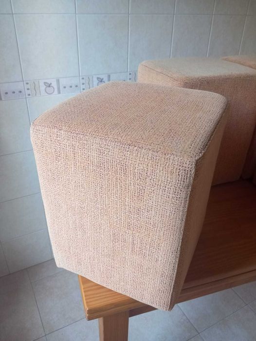 Sofa de 2 lugares e 4 puffs