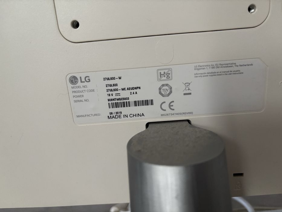 Monitor LG uszkodzony