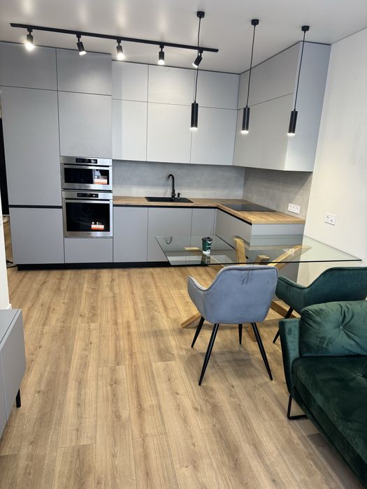 Uno city . Дорогожичі