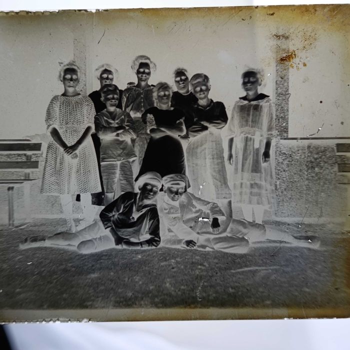 Szklane negatywy 9×12 cm (9 szt.) – ok. 1910–1925 – fotografia dawna