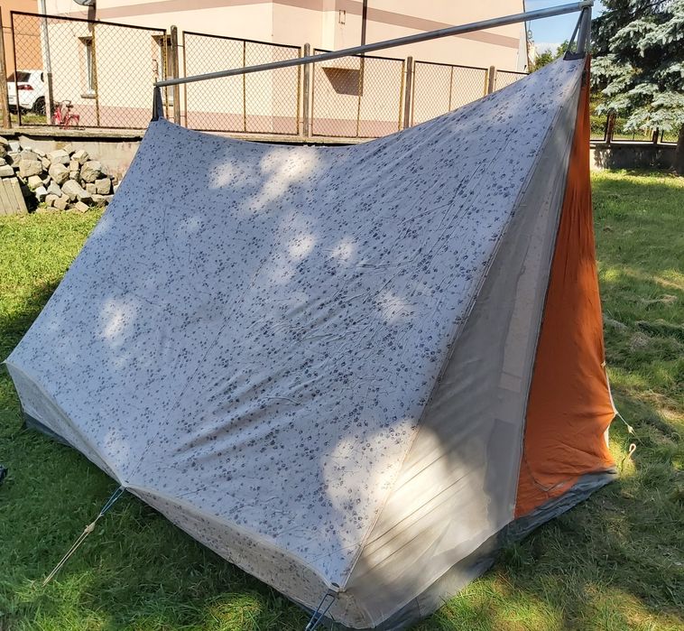 Namiot z tropikiem z czasów PRL