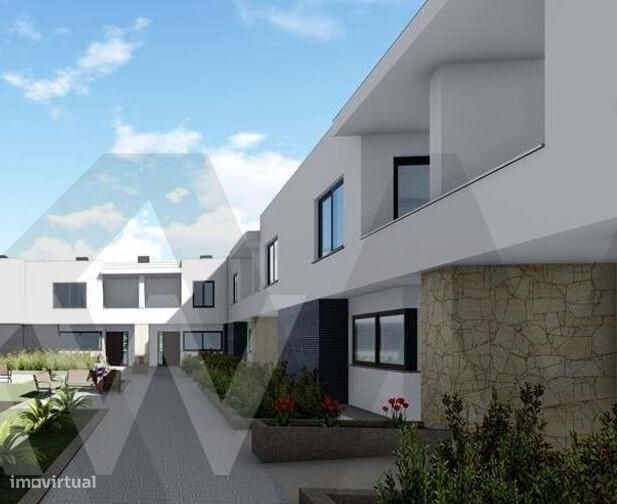 Moradia T3 Condominio fechado