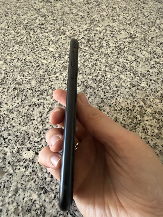 IPhone SE 64GB (2022)