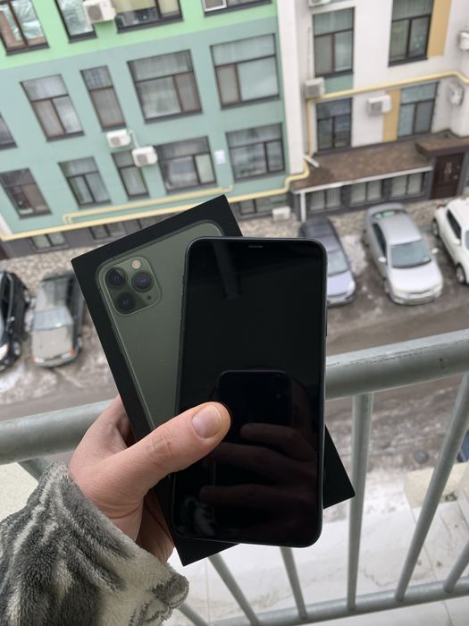 Iphone 11 pro max  зелений