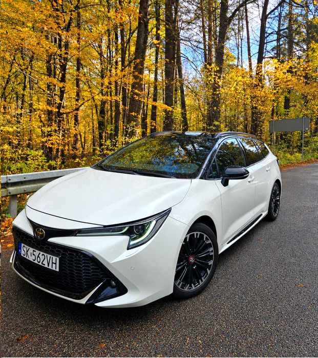 TOYOTA COROLLA kombi hybrid GR SPORT 1.8+ LPG , salon pl