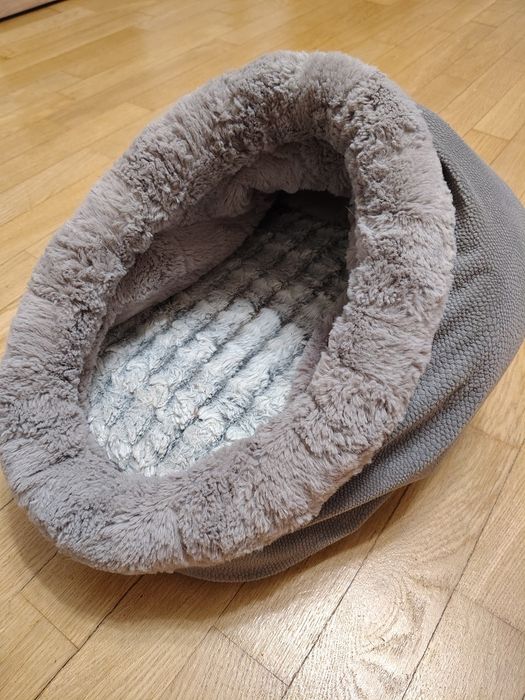 Домик лежак для кошки , пещера
