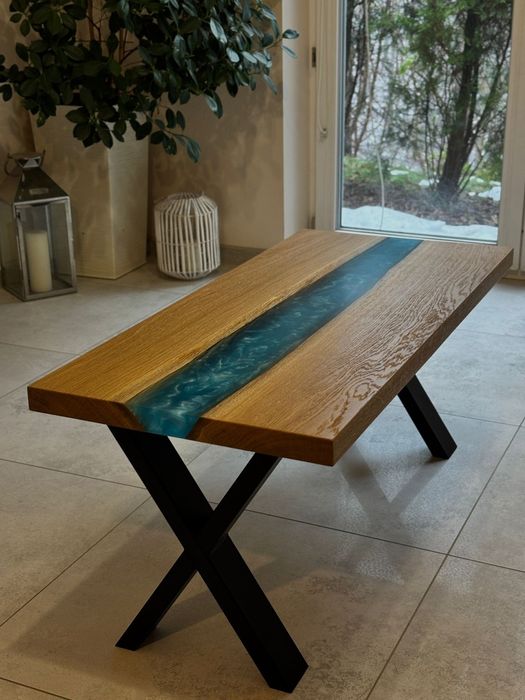 Stolik kawowy z litego drewna