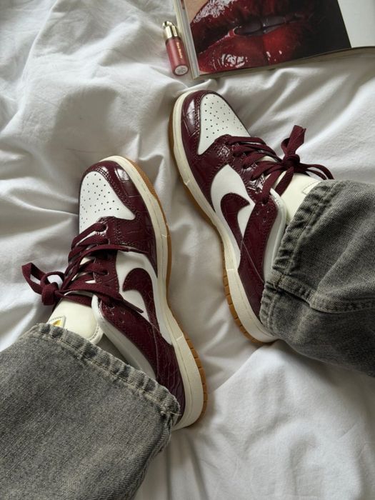 Кросівки жіночі, Nike Dunk Low LX «Team Red Croc»