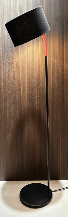 Candeeiro de pé flexível preto/vermelho LEDET IKEA