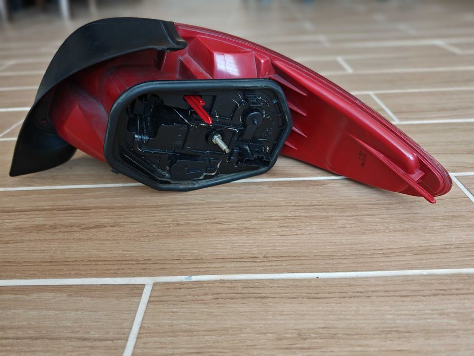 Farolim Traseiro Esquerdo para Peugeot 206 Ano 2002