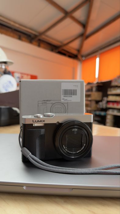 Panasonic Lumix DC-TZ99 (Prata) – Como nova