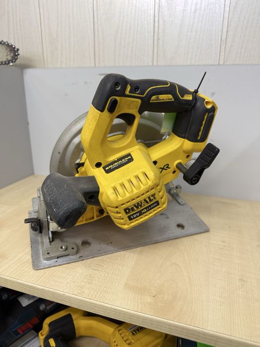 Dewalt pila tarczowa DCS570 18V