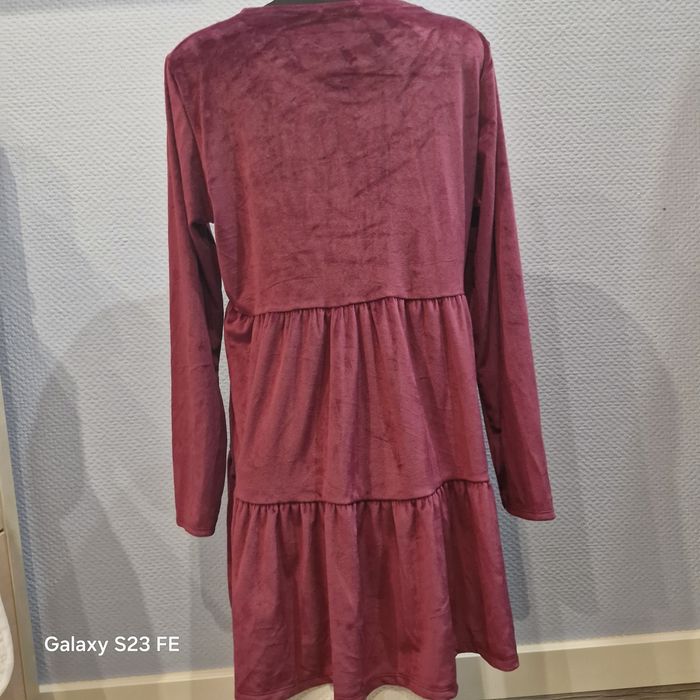 Bordowa sukienka uniwersalny
