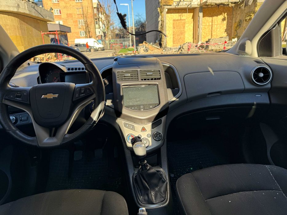 Chevrolet Aveo 2013 T300 LTZ Sonic 1.6 бензин механіка під відновлення