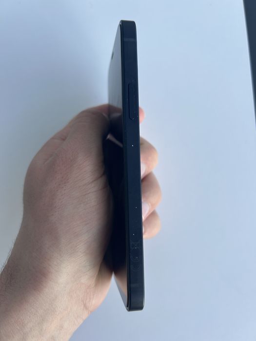 iPhone 12 - 128 ГБ