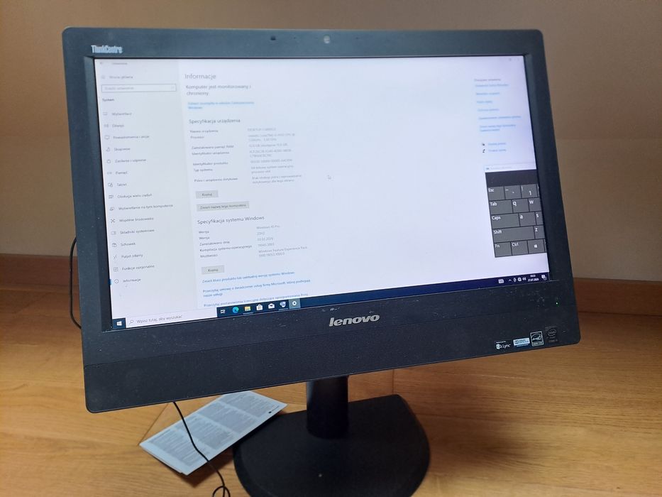 Lenovo ThinkCentre All-in-one i3 12 GB  RAM 500 GB Windows 10 pro