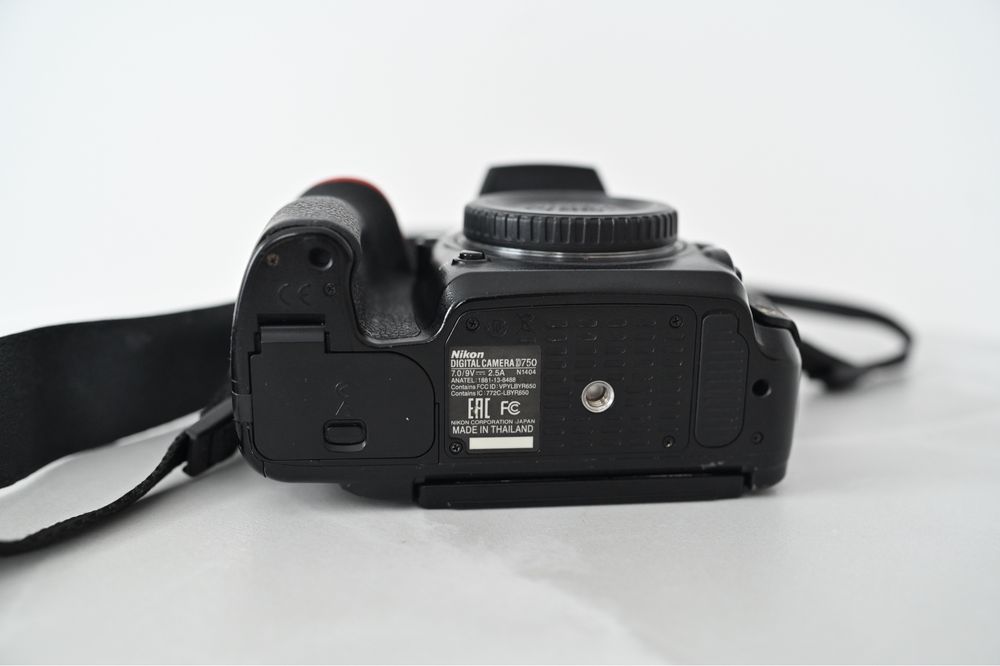 Фотоапарат Nikon d750