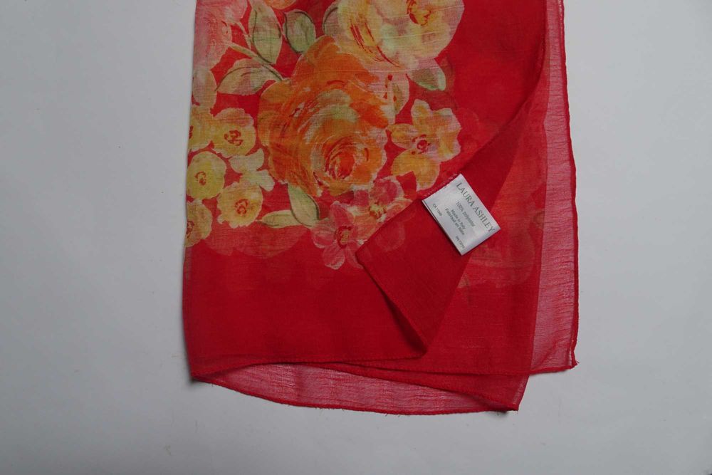 Lenços florais Laura Ashley. Envio grátis.