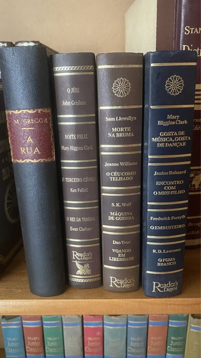 Livros e coleções em Português e Inglês