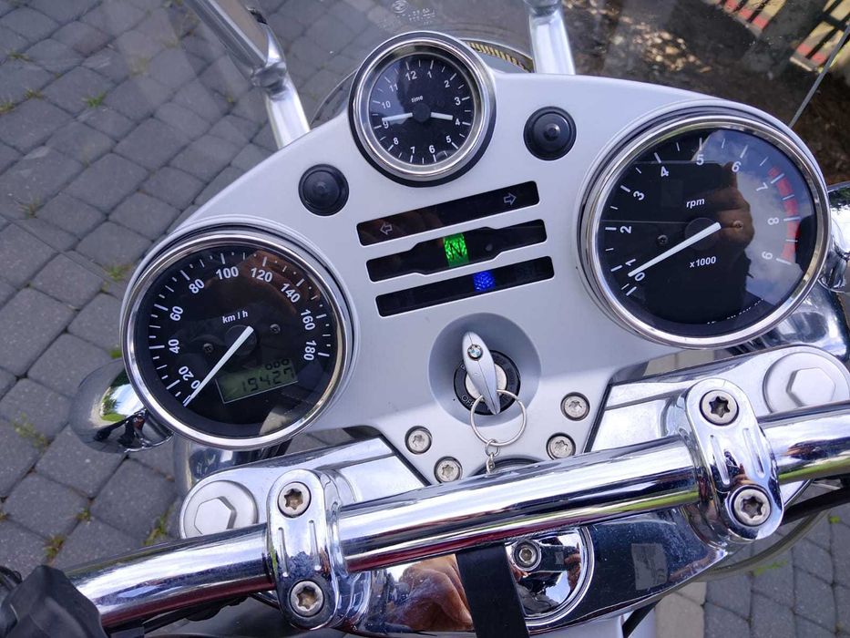BMW R1200C Montauk Bond