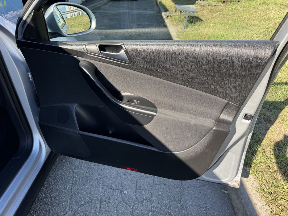 Volkswagen Passat 1.4 tsi автомат з Швейцарії